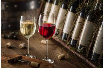 Offrir des vins et des bières pour Noël : une ode à Bacchus