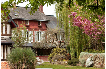En lisière de Forêt, offrez-vous une cure de jouvence à l'Auberge de la Source