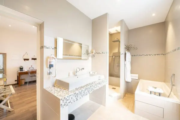 Nuit en Chambre Deluxe — visuel 2