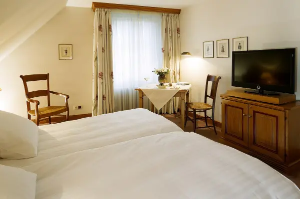 Une nuitée en chambre Standard avec petit-déjeuner — visuel 1
