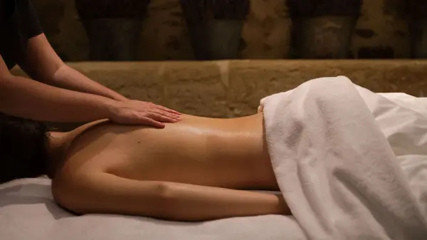 Le Massage sur-mesure & Accès au Spa des Ecuries — visuel 1