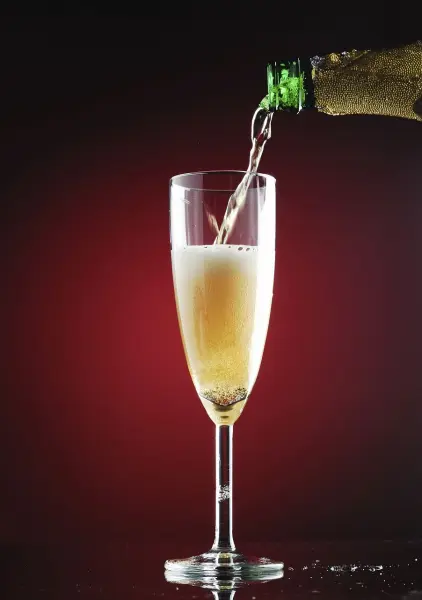 Nuit, champagne et petit-déjeuner en suite signature — visuel 2