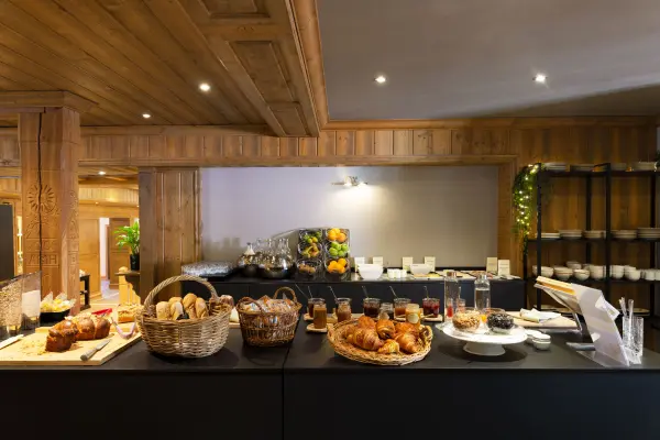 Decouverte & gastronomie en chambre junior suite — visuel 2