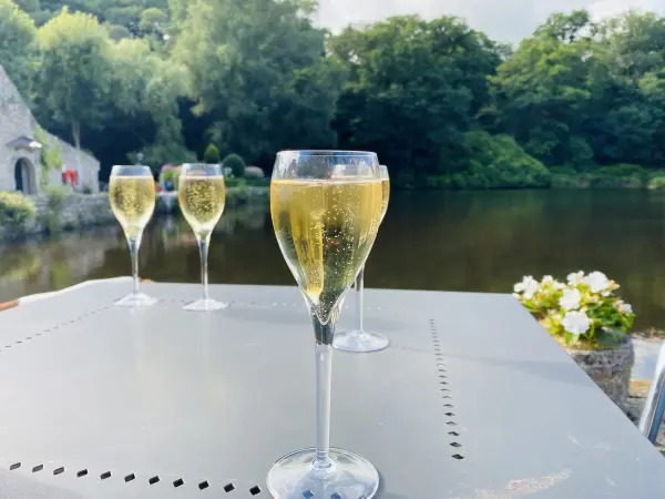 Coupes de champagne aux moulins du duc — visuel 1