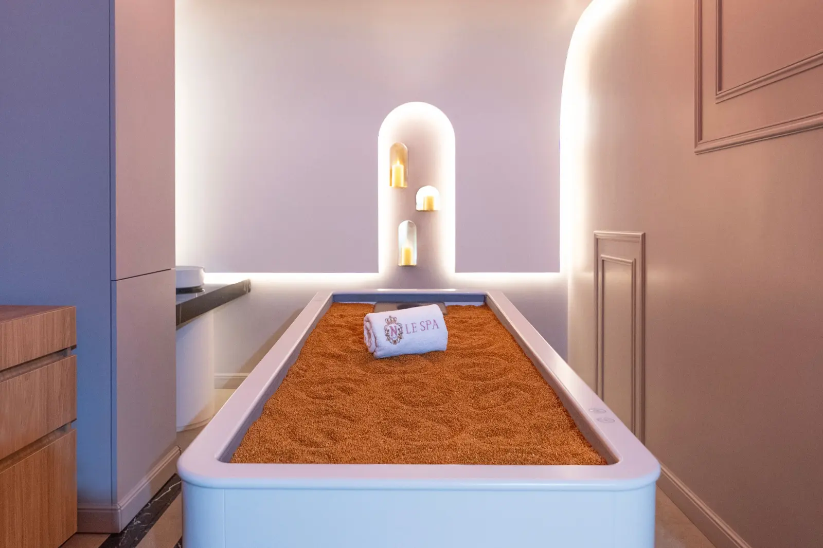 Le Massage sur Sable Chaud