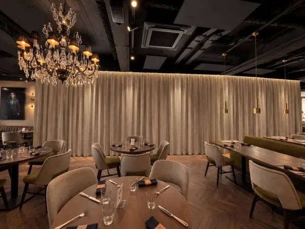 Dîner au Restaurant — visuel 1
