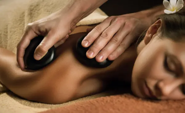 Massage aux Pierres Chaudes — visuel 1