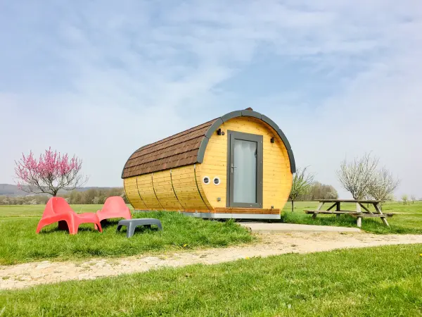 Nuitée en famille en hébergement insolite en Bourgogne entre Tournus et Cluny — visuel 1