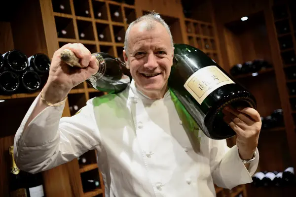 Coupe de Champagne Cuvée Pyramide - Unique au Monde — visuel 2