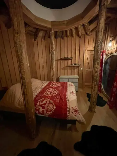 Nuit chez les Hobbits sans bain à remous — visuel 1