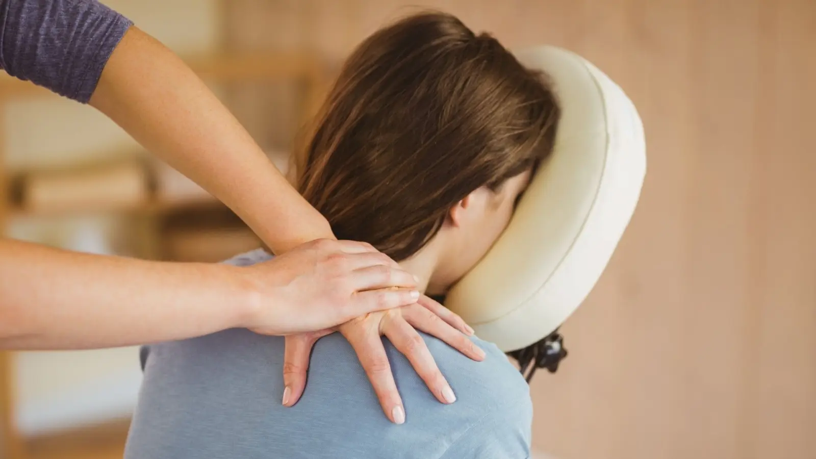 Massage Pijat Kepala – Détente Tête & Nuque