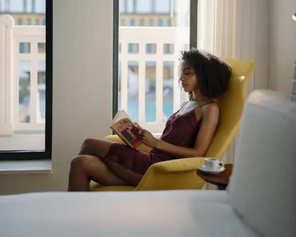 Nuit et petit déjeuner en chambre Deluxe — visuel 1