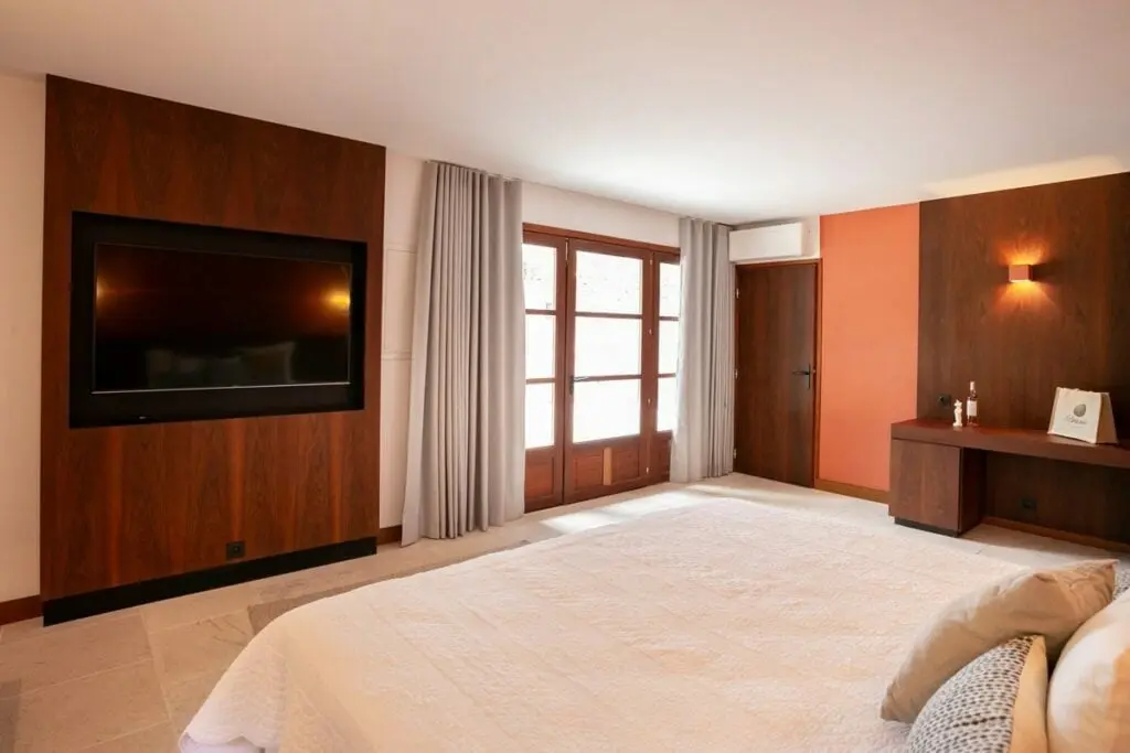 Chambre double Provençale/Contemporaine basse saison