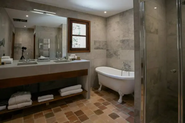 Suite Provençale/Contemporaine basse saison — visuel 2