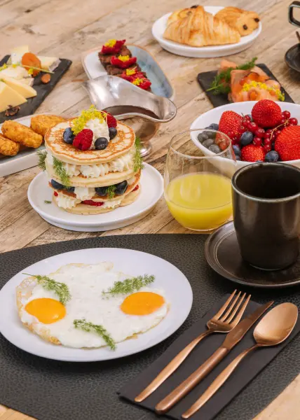 Petit-déjeuner gourmand et accès au Spa des Alpes — visuel 1