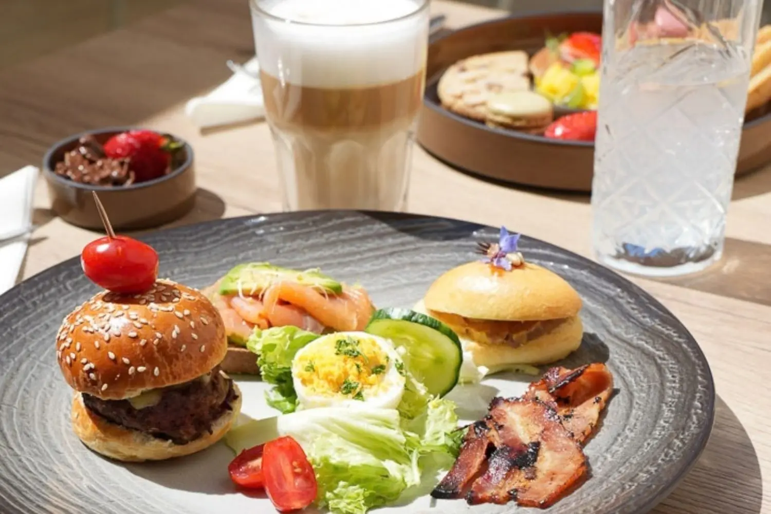 Brunch, Massage & Spa Duo