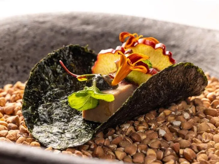 Inspiration au voyage en 8 haltes en harmonie mets et boissons