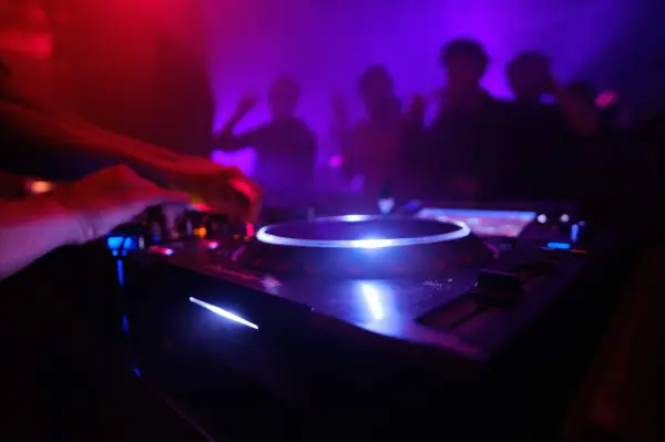 Soirées DJ MadriNIGHT - OCTOBRE — visuel 1