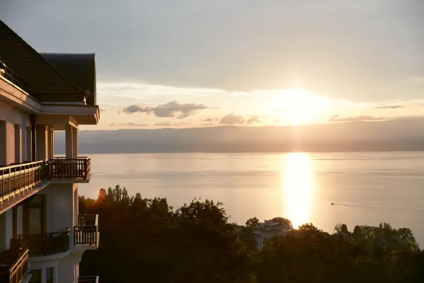 Escapade romantique avec dîner 1 nuit à l'Hôtel Royal - Chambre vue Lac — visuel 1