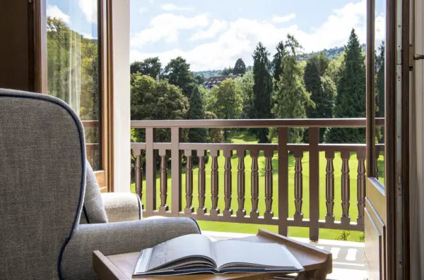 Evasion à Evian 1 nuit à l'Hôtel Royal - Chambre vue Parc — visuel 2