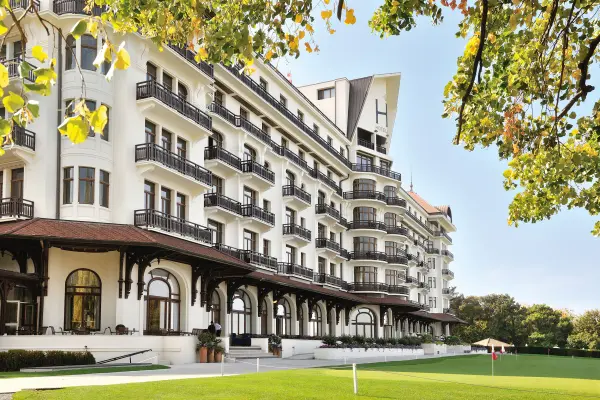 Séjour 100% Golf avec Green Fee - 1 nuit à l'Hôtel Royal — visuel 1