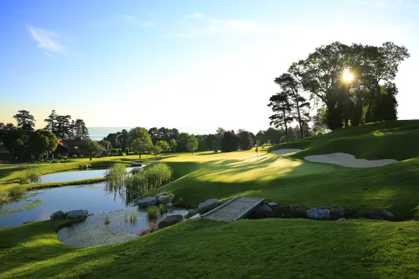Séjour 100% Golf avec Green fee 1 nuit à l'Hôtel Ermitage - Chambre vue Lac — visuel 2
