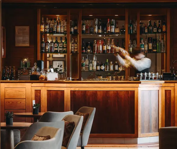 Cocktail à deux au bar la Bibliothèque — visuel 1
