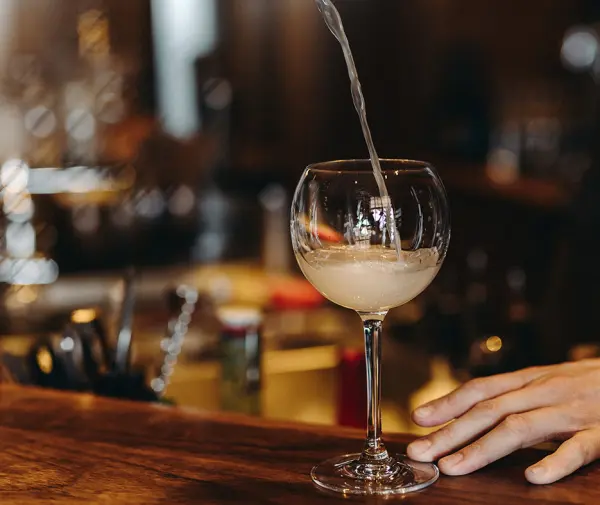 Cocktail à deux au bar la Bibliothèque — visuel 2