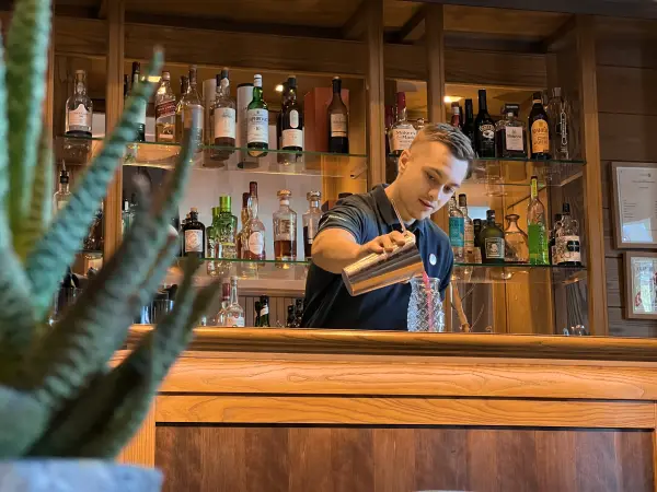 Cocktail à deux au bar la Bibliothèque — visuel 3