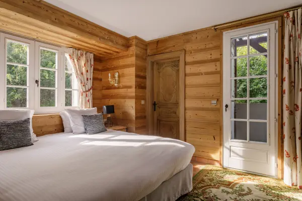 Echappée bucolique à Evian à l’Hôtel La Verniaz – Chambre vue parc — visuel 1