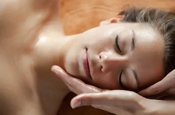 Le Soin signature evian® visage Thermes evian® — visuel 1