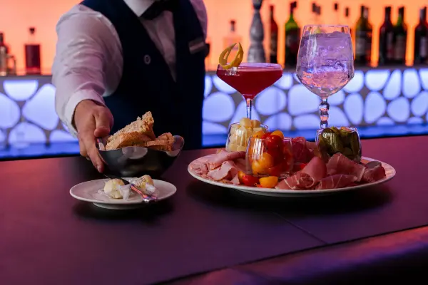 Apéritif au Royal Lounge — visuel 1