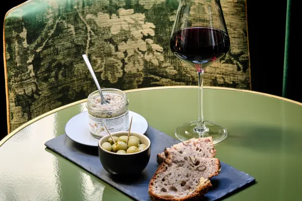 Apéritif au Byron Bar — visuel 1