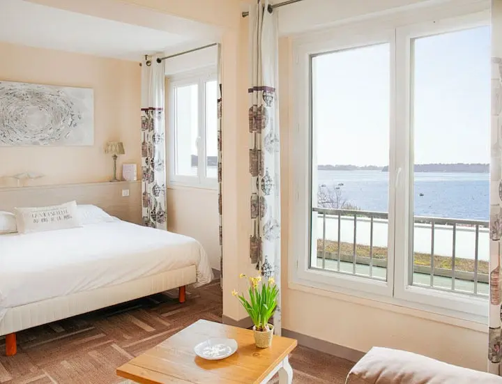 Séjour en suite vue mer avec 2 diners