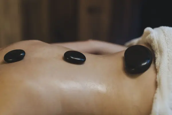 Massage bien-être Pierres Chaudes — visuel 2