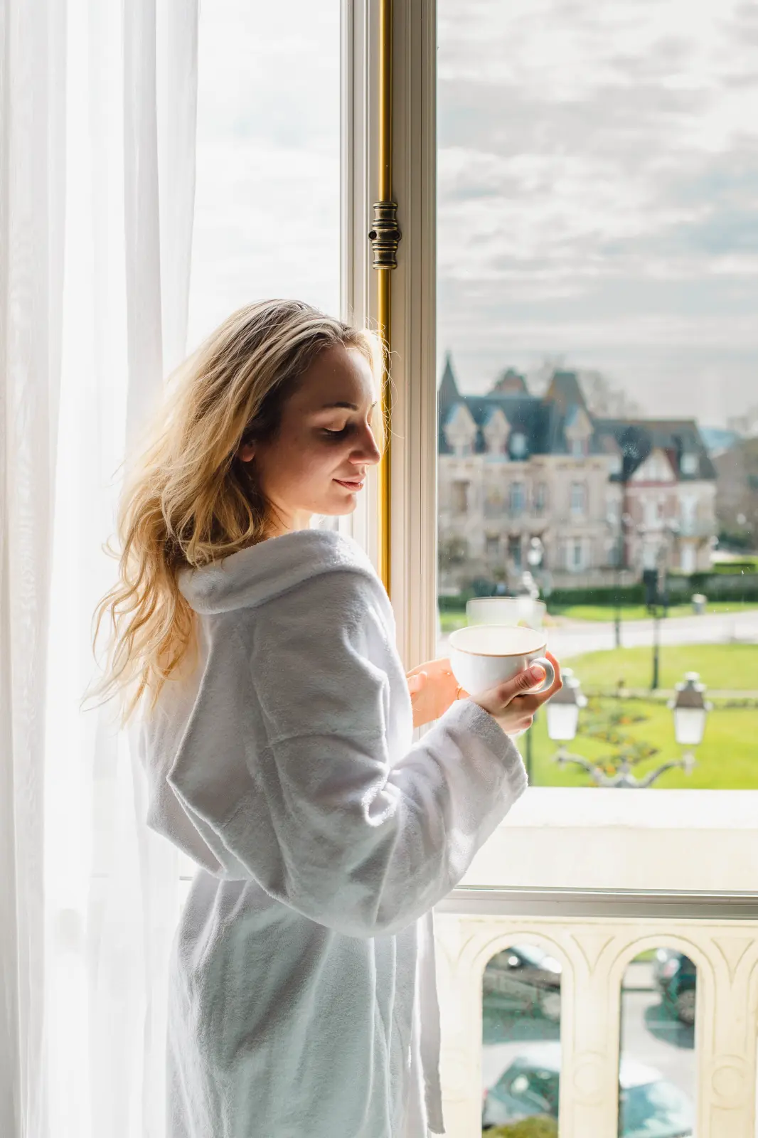 Une nuit en chambre double vue sur les jardins et l'architecture de Cabourg