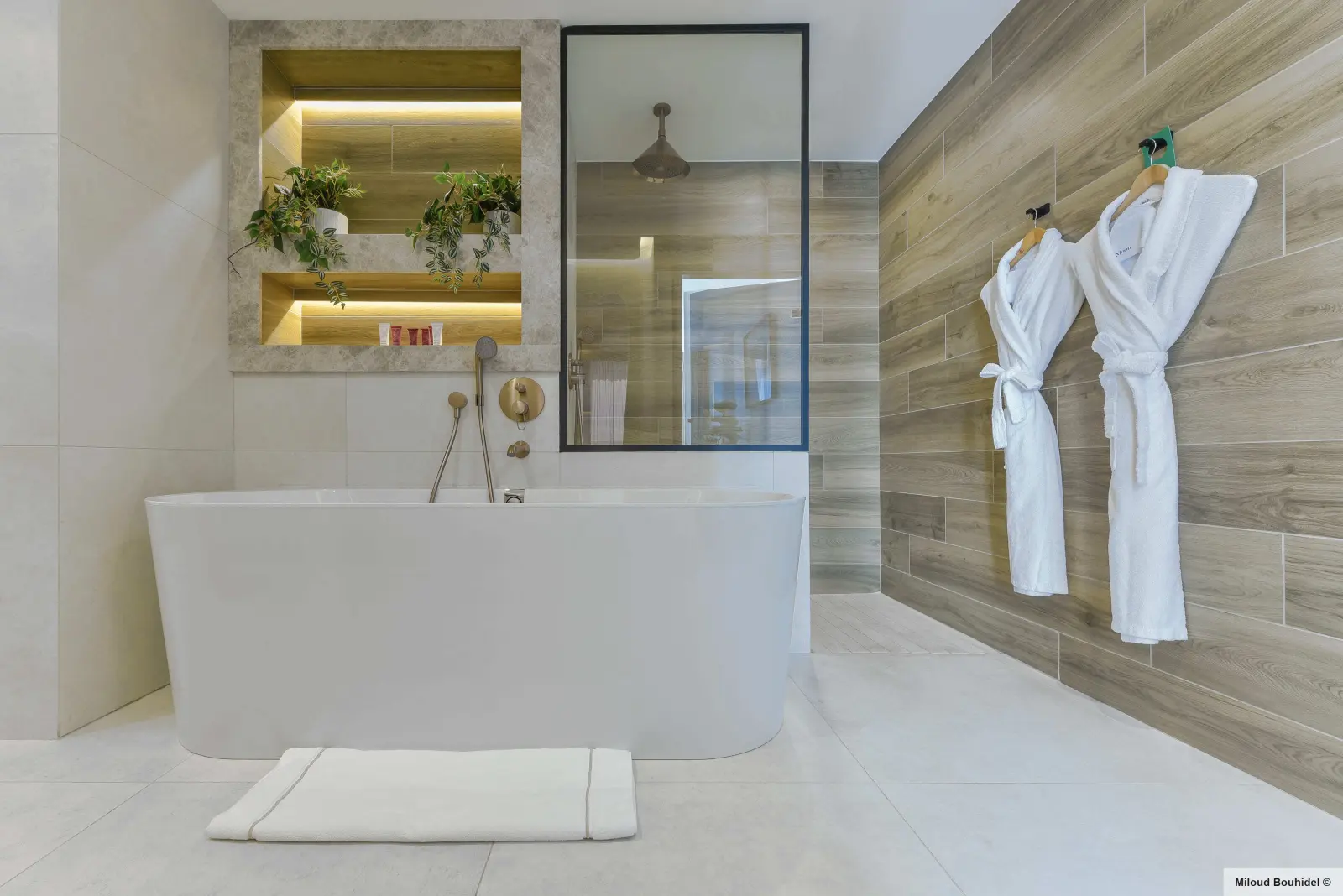 Nuitee junior suite, acces spa & petit dejeuner