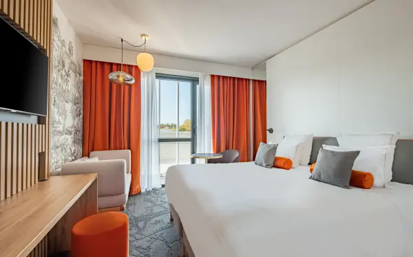 Hebergement, petit dejeuner, acces piscine — visuel 2