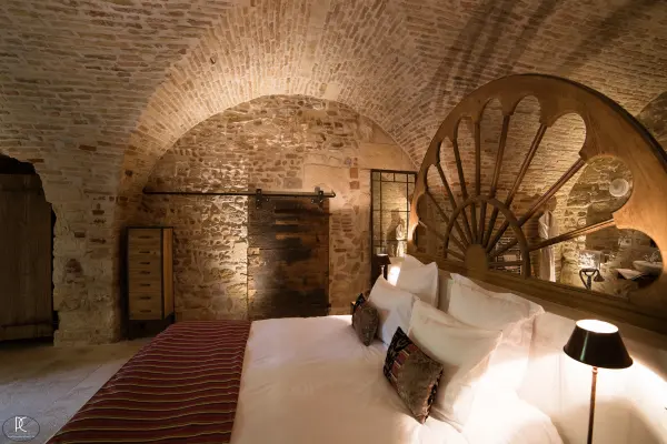 Une nuit en chambre Deluxe — visuel 2