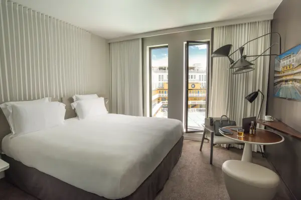 Nuit et petit déjeuner en chambre Supérieure — visuel 2