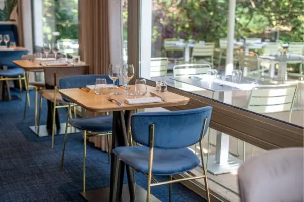 Diner au restaurant l'Alchimiste — visuel 1