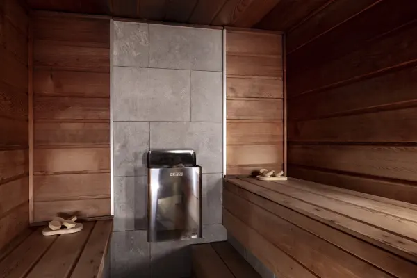 Une chambre avec une planche apéritive, 2 coupes de crémant de Bourgogne, SPA, petits déjeuners — visuel 3