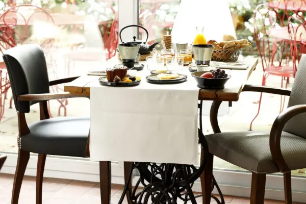 Séjour en Chambre de Luxe | Petit-déjeuner — visuel 2