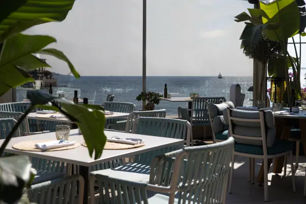 Déjeuner Plat et Dessert au Jasmin Grill & Lounge — visuel 3