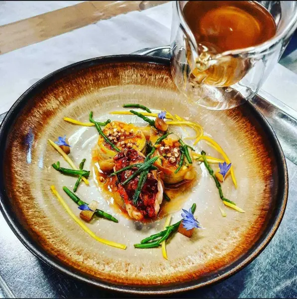 Menu Gastronomique du déjeuner avec 3 verres de vin et une boisson chaude — visuel 1