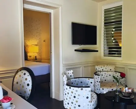 Séjour & Spa en Suite Piscine — visuel 2