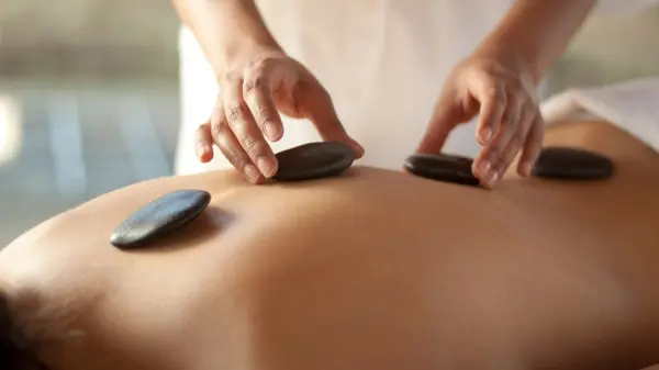 Accès au Spa de Cassagne, Lit hydromassant & Massage 50 minutes — visuel 1