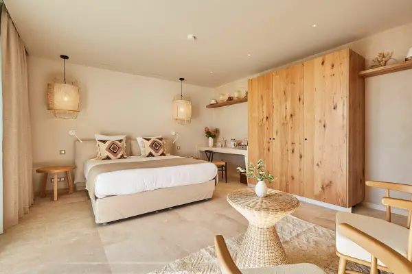 Escapade en chambre avec piscine privée - moyenne saison — visuel 2