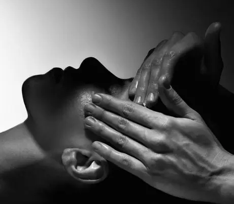 Soin facial lift japonais " Kobido" 30 minutes - Eclat Express