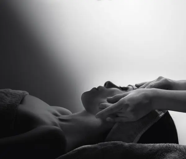 Instant Précieux : massage corps & facial lift "Kobido" — visuel 1